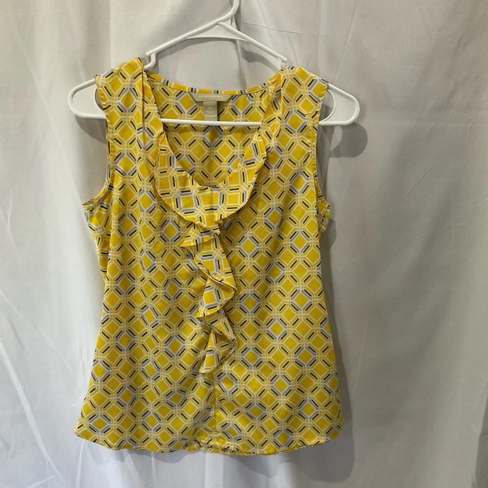 Banana Republic Women’s Sleeveless Blouse Ruffle Front Yellow/Gray Geometric XS - Picture 1 of 9
